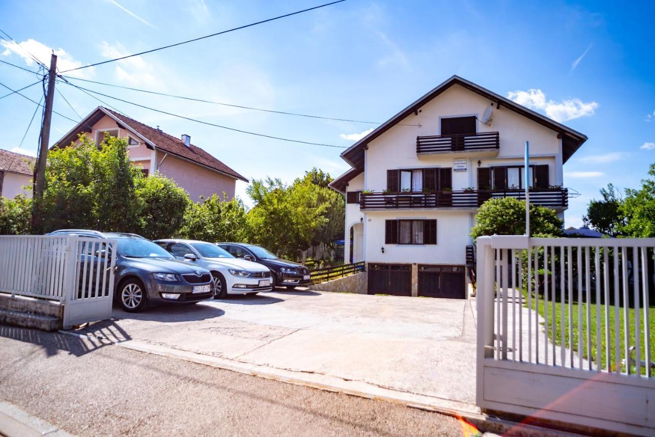 Apartments Fuma Otočac Exterior foto